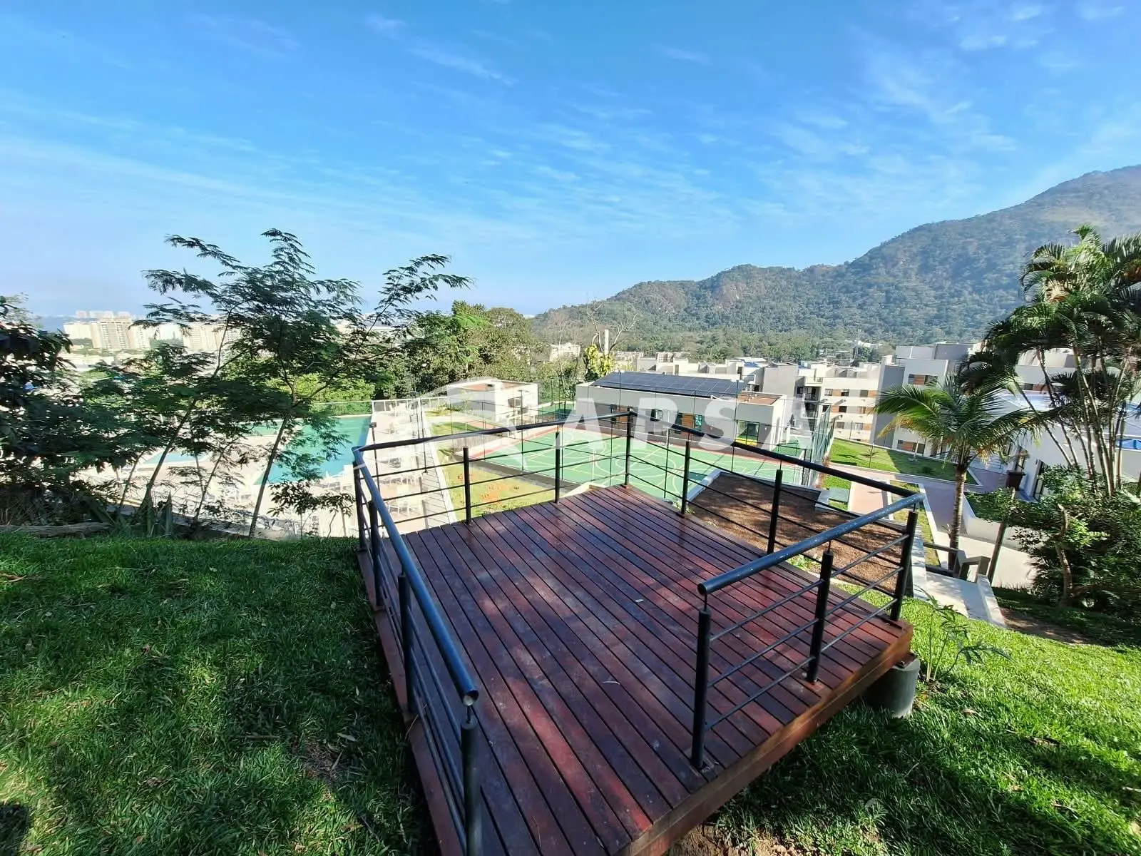 Apartamento sem mobília com 2 quartos e varanda — photo 24