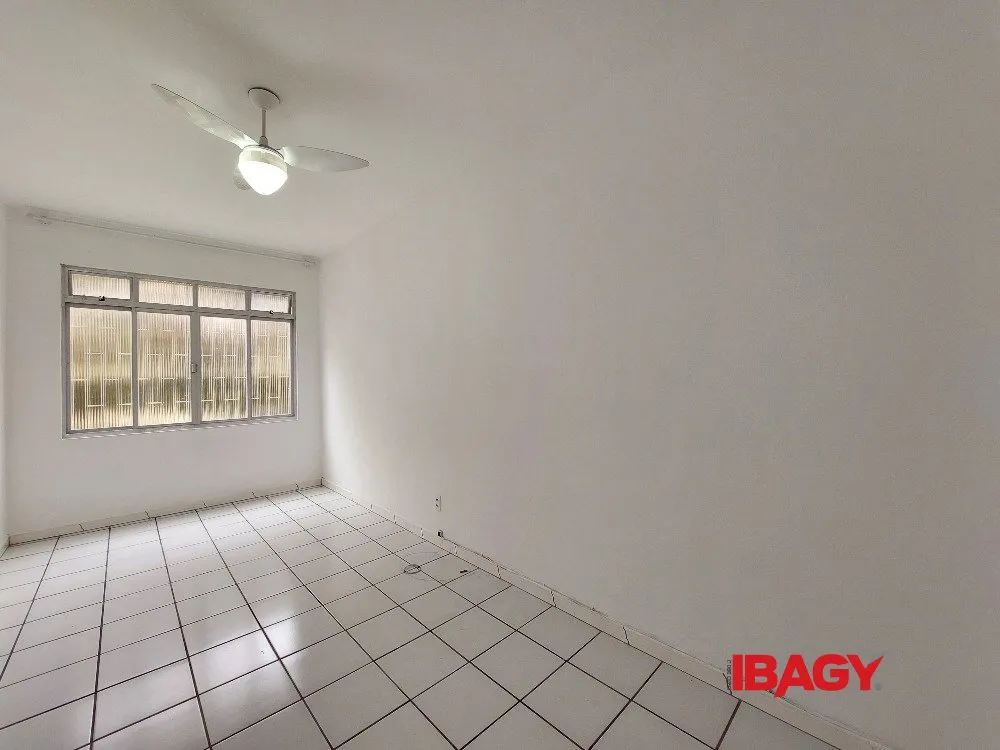 59 m² apartment with 2 bedrooms, 1 bath and parking — photo 3