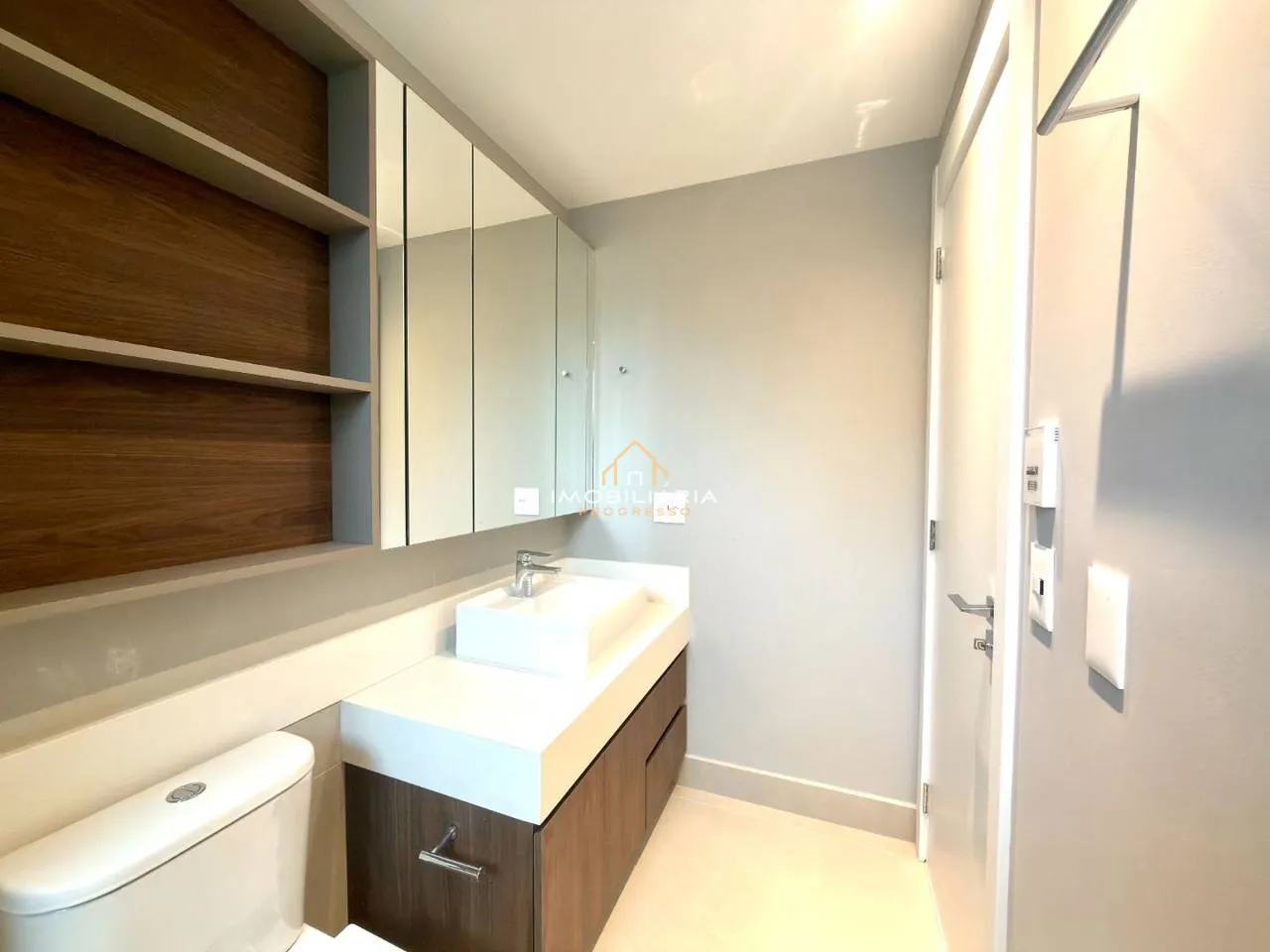 Floor-to-ceiling windows in a 3-bedroom apartment, 138 m² — photo 91