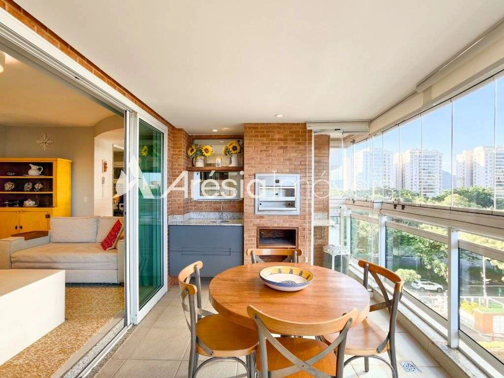 Apartamento mobiliado com 2 quartos e 100 m² — photo 2