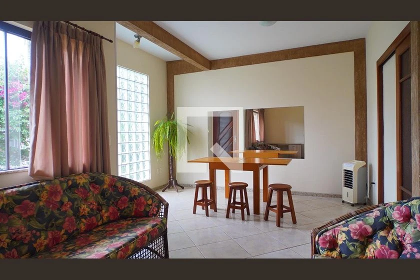 Casa com 6 quartos, área externa e aceita pets — photo 9