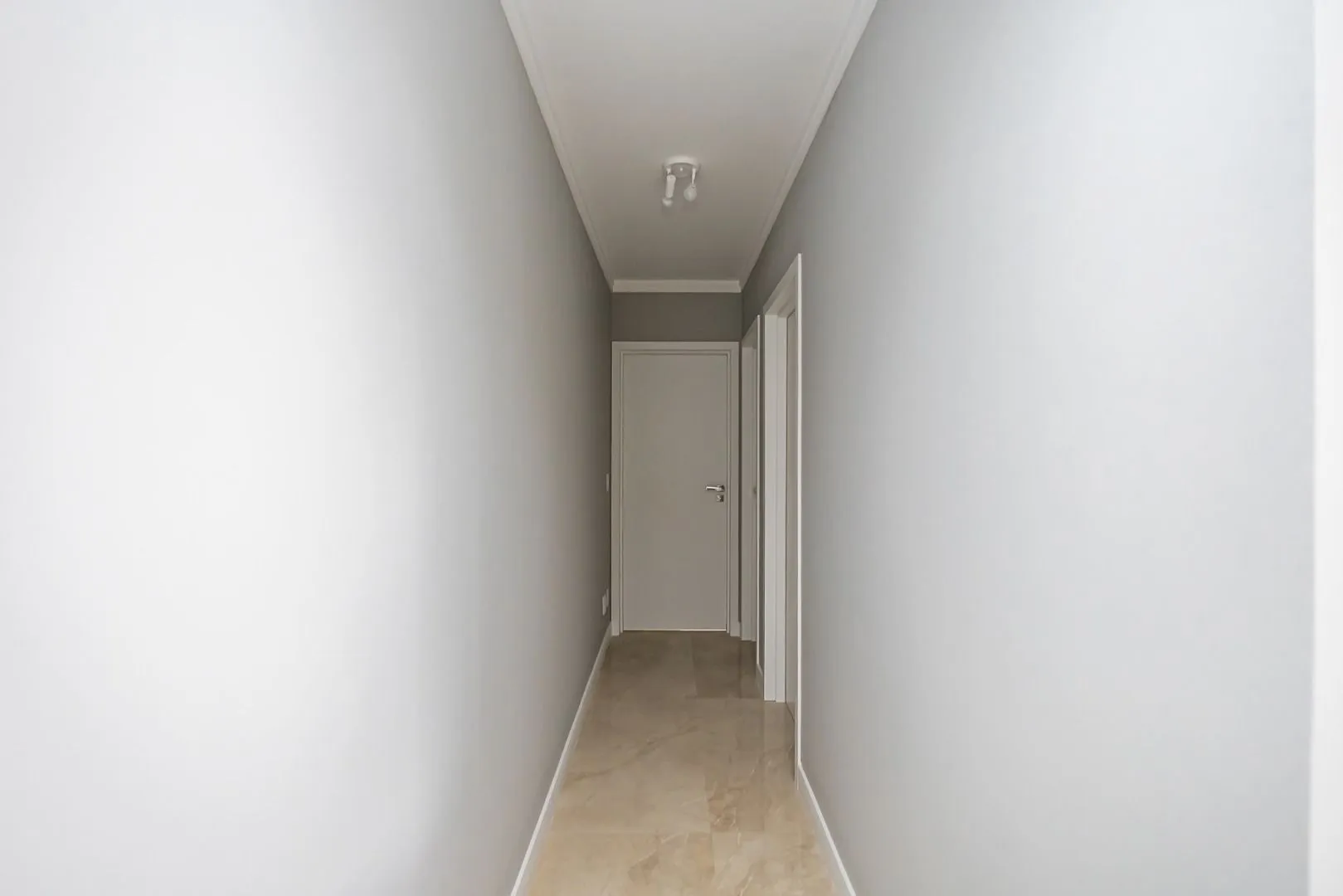 2-bedroom apartment with a washing machine in Curitiba — photo 34