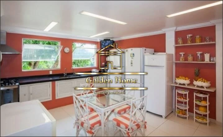 House with 6 bedrooms and 4 en-suites plus 10 parking — photo 2