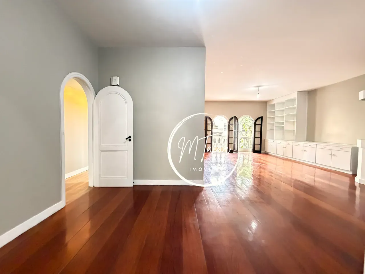 Рабочее место и 4 спальни: квартира 145 м² — photo 22