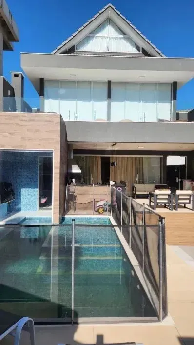 House with 5 bedrooms and an open-plan kitchen — photo 7