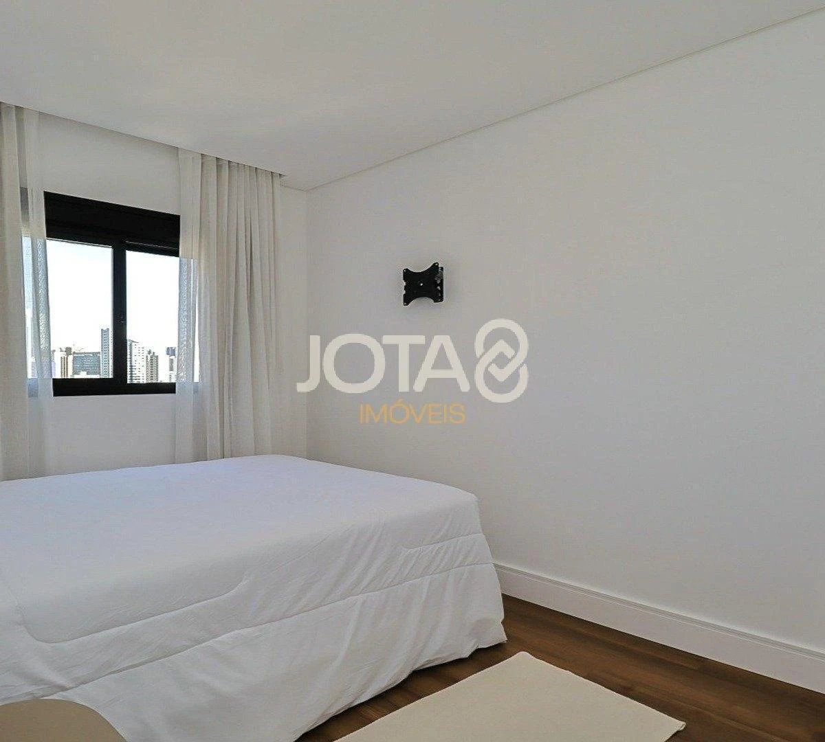 Мебльований дуплекс із 3 спальнями та 243 м² — photo 34