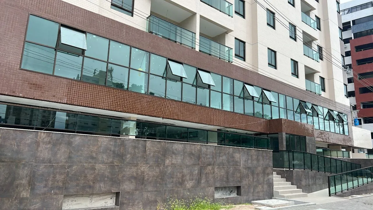 3-bedroom apartment with balcony and private BBQ