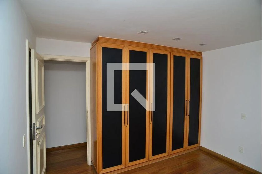 Apartamento de 4 quartos com 215 m² e varanda envidraçada — photo 31