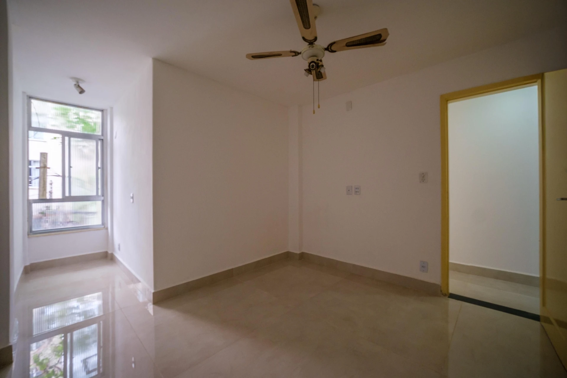 2-bedroom apartment with 1 parking space and private garden — photo 23