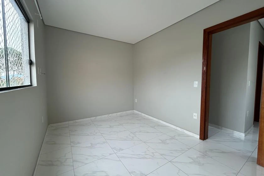 Unfurnished house with 3 bedrooms and open-plan kitchen — photo 10