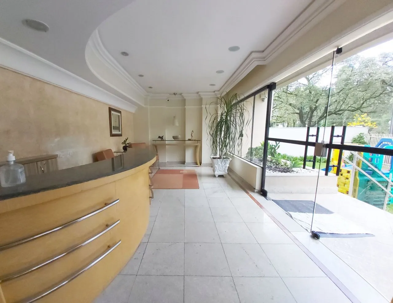 2-bedroom apartment, 1 with its own bathroom, 73 m² — photo 2