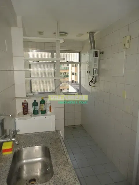 Квартира з 2 спальнями, 1 ванною та 1 місцем на паркінгу — photo 14