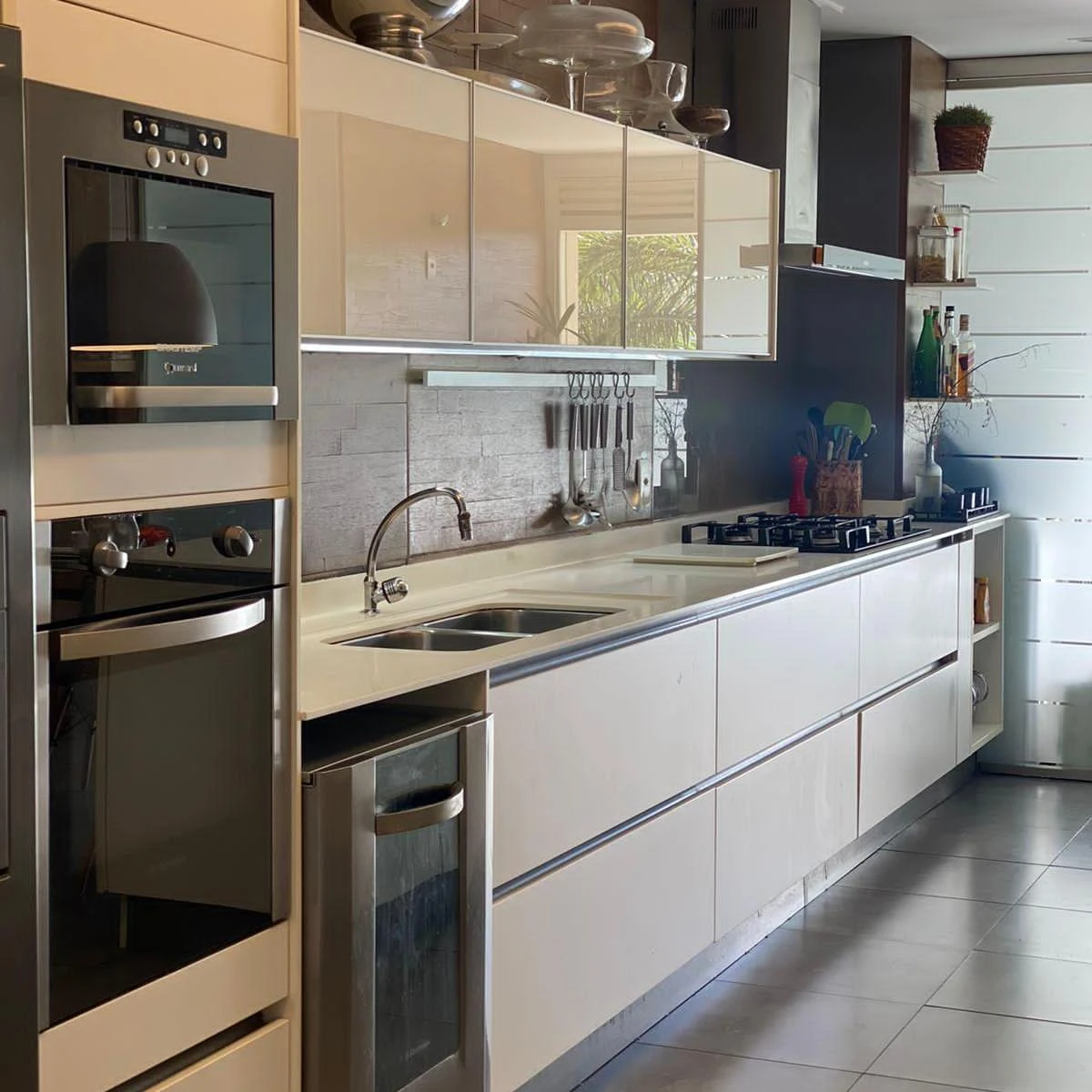 Apartamento mobiliado 420 m² com 4 suítes e varanda envidraçada — photo 6