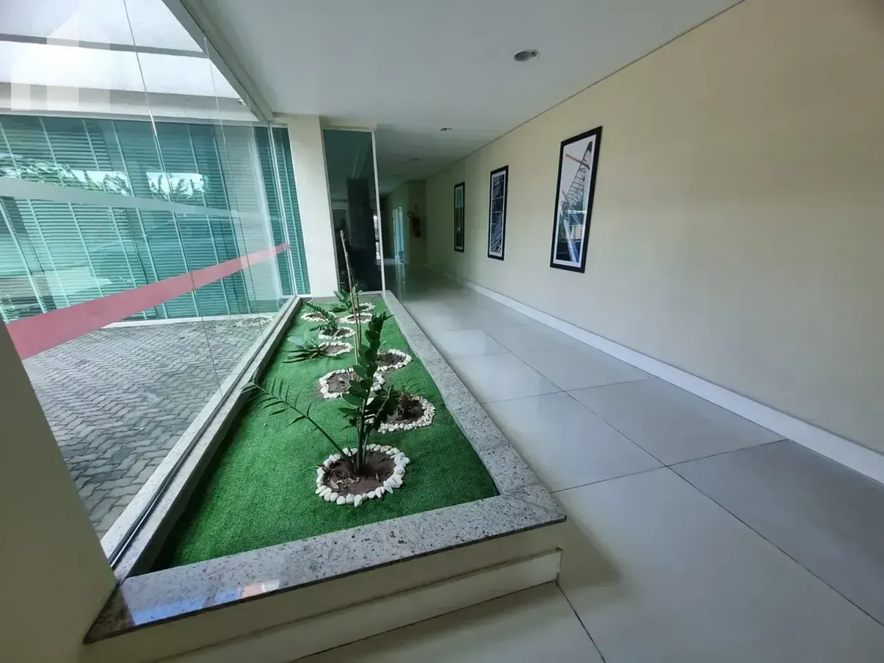 Furnished 1-bedroom apartment with air conditioning — photo 8