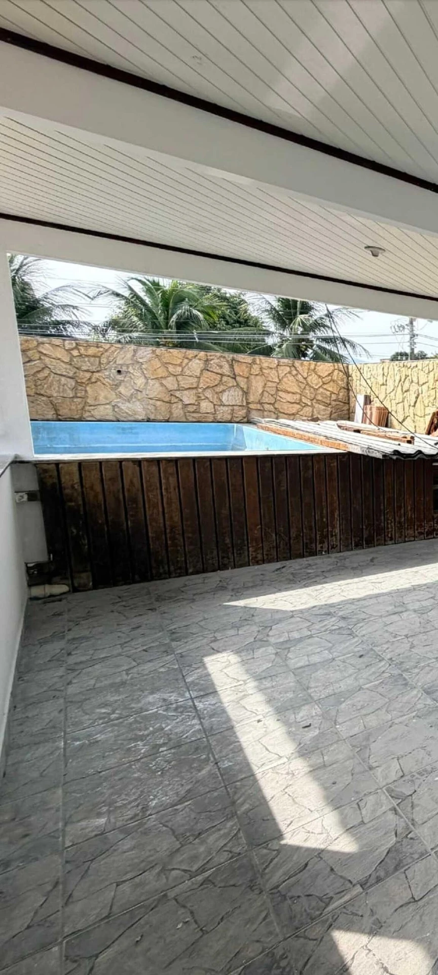 House with 5 bedrooms and 3 bathrooms plus 3 parking spots — photo 4