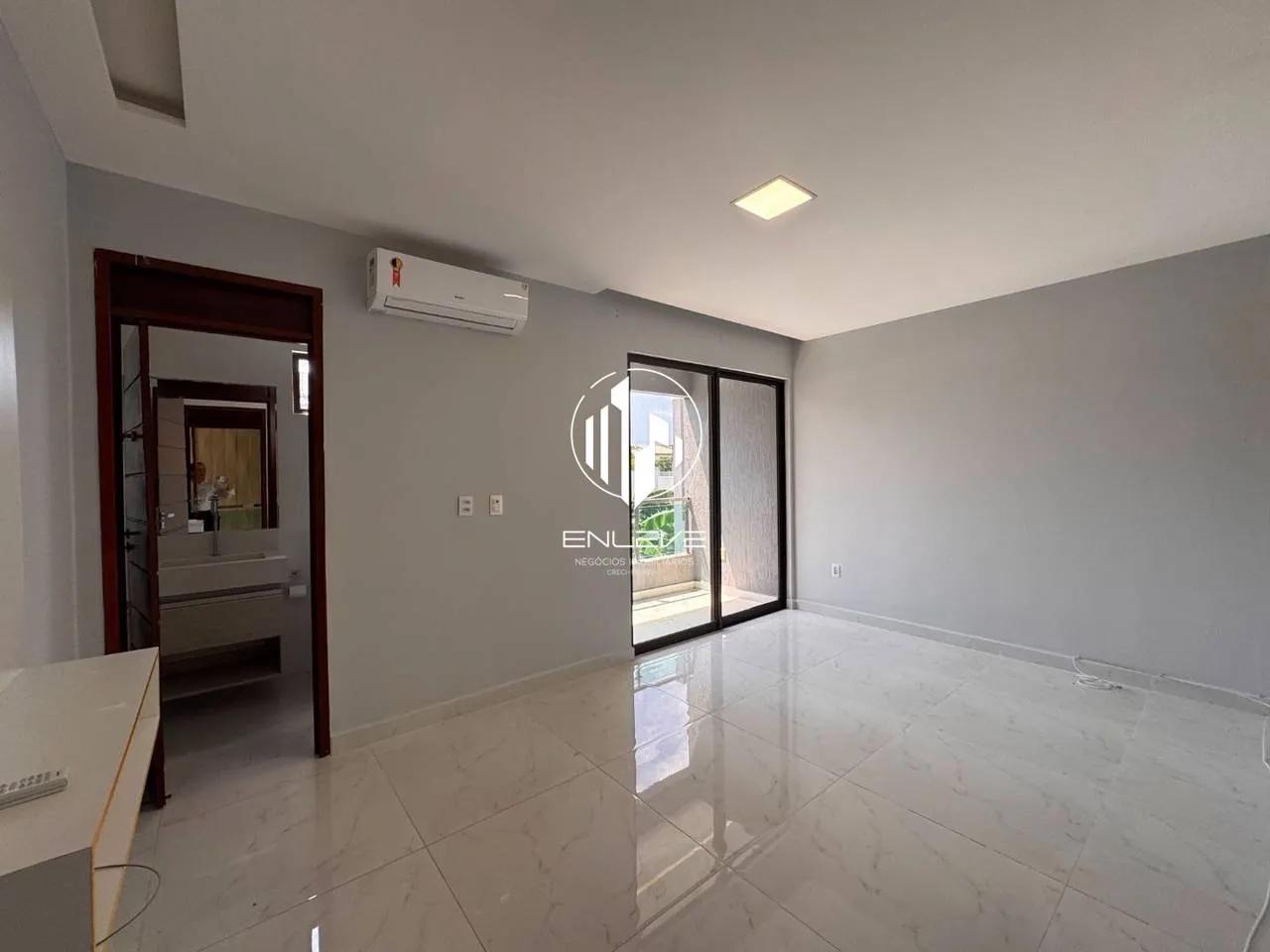 Casa com 4 suítes, 5 banheiros e 600 m² — photo 11