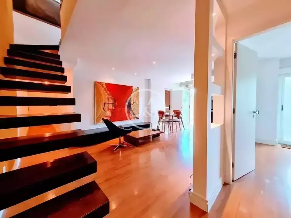 Furnished 2-bedroom apartment with 3 bathrooms — photo 18