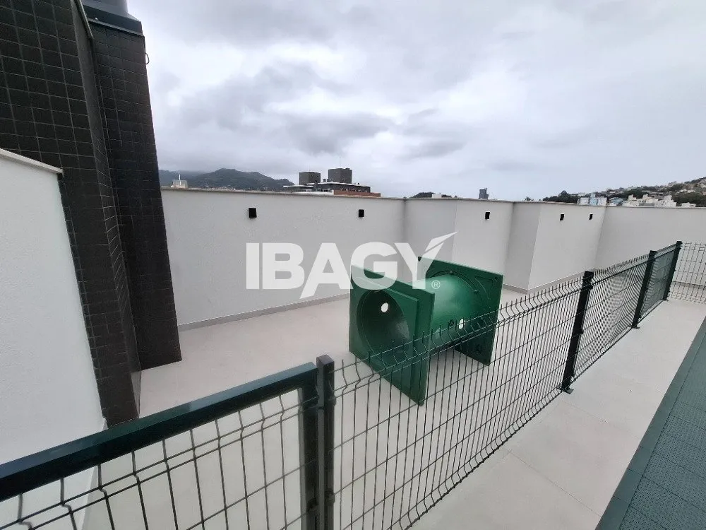 Квартира 66 м² с грилем на балконе и панорамными окнами — photo 33
