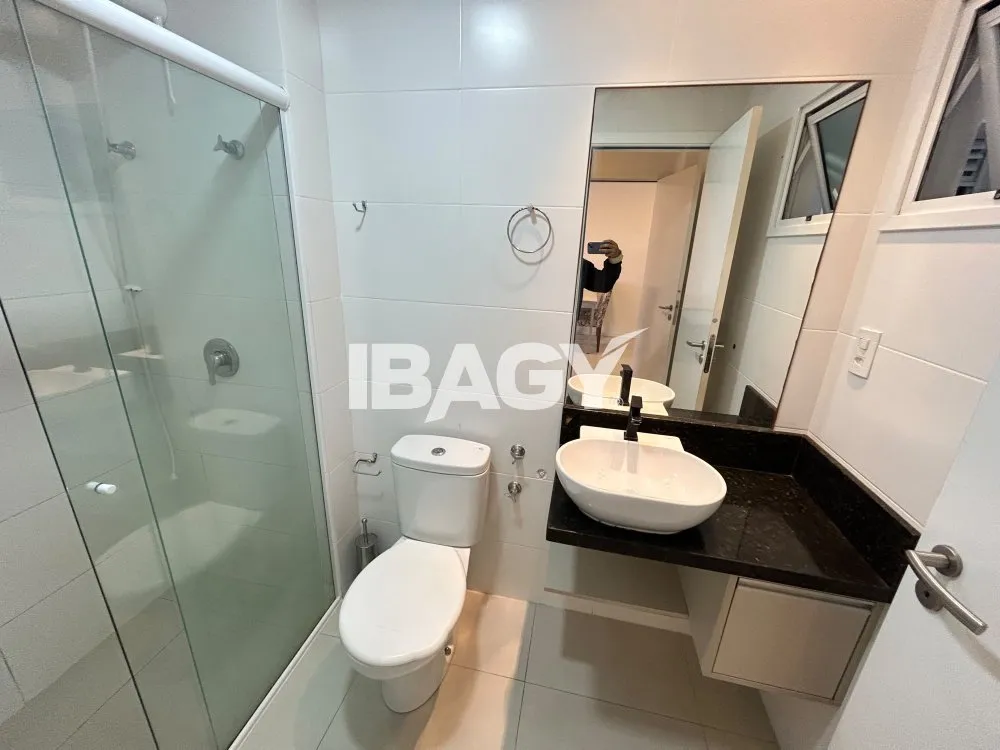 Unfurnished 77 m² apartment with 1 en-suite bedroom — photo 13
