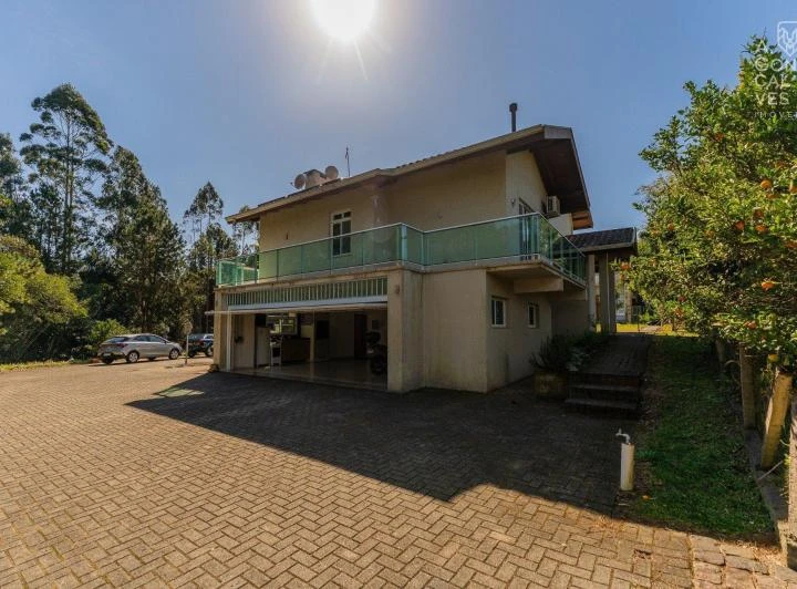 4-bedroom house with 1 en-suite and 800 m², 4 parking — photo 4