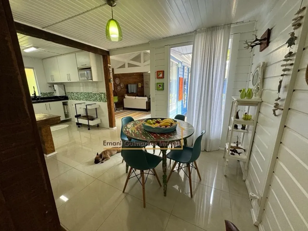 Casa térrea mobiliada com 4 dormitórios e 4 banheiros — photo 19