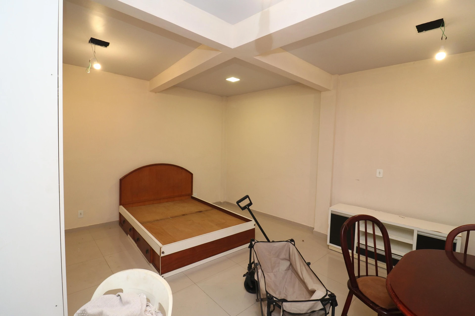 10-bedroom house with a bathtub in Rio de Janeiro — photo 22