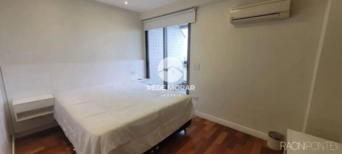 268 m² apartment with a water view and a bathtub — photo 13