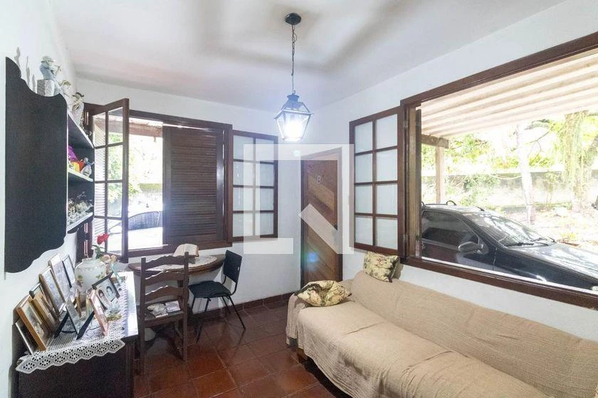 Rental house with 3 bedrooms and an outdoor pool