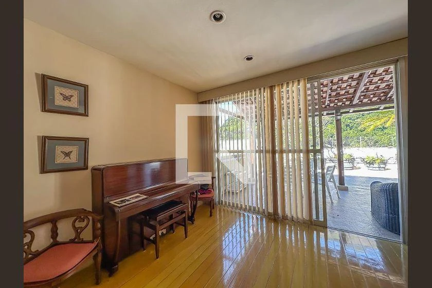 Квартира в аренду: 4 спальни, балкон, 500 м² — photo 29