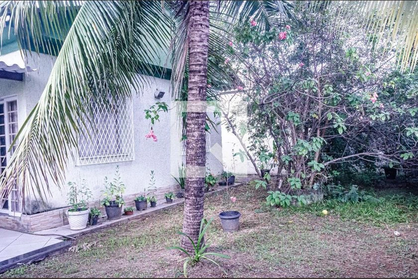 450 m² house with a garden and a grill on the balcony — photo 3