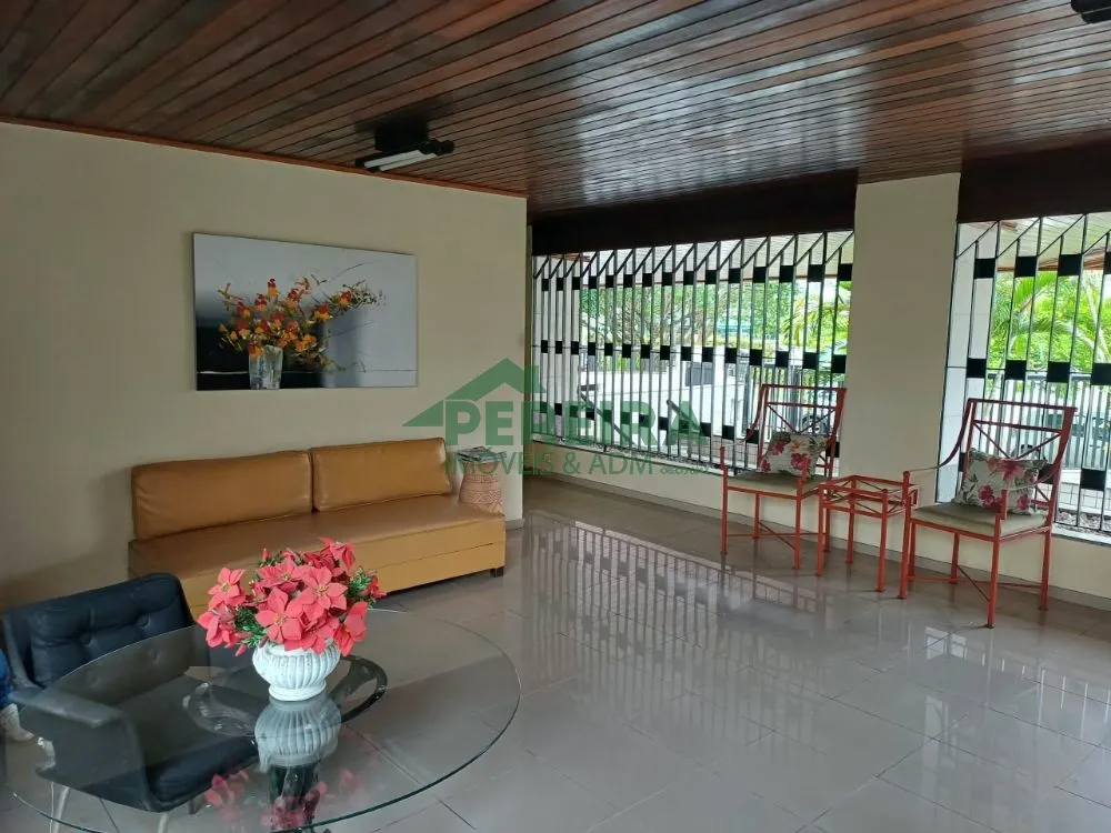 Glass-enclosed balcony in a 3-bedroom apartment, 103 m² — photo 26