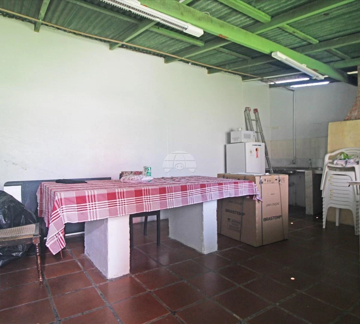 2-bedroom apartment with wood or laminate floors in Curitiba — photo 10
