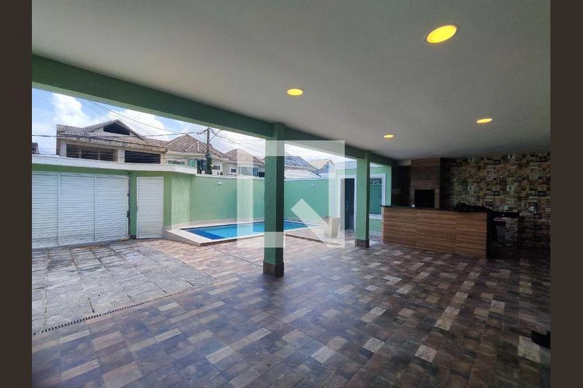 Rental apartment with 4 en-suite bedrooms and 350 m² — photo 19