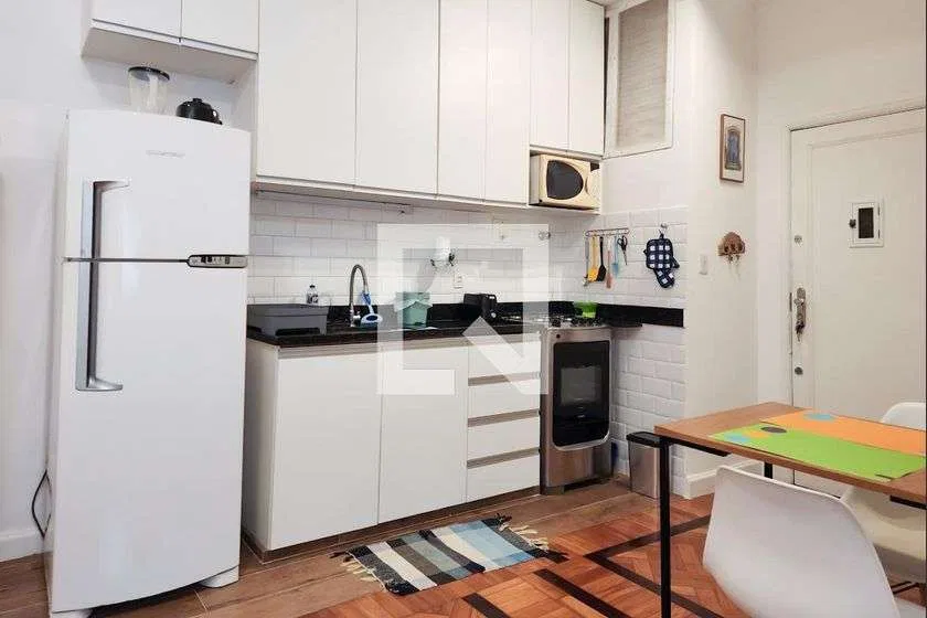 Furnished studio, 38 m², with a home office — photo 4