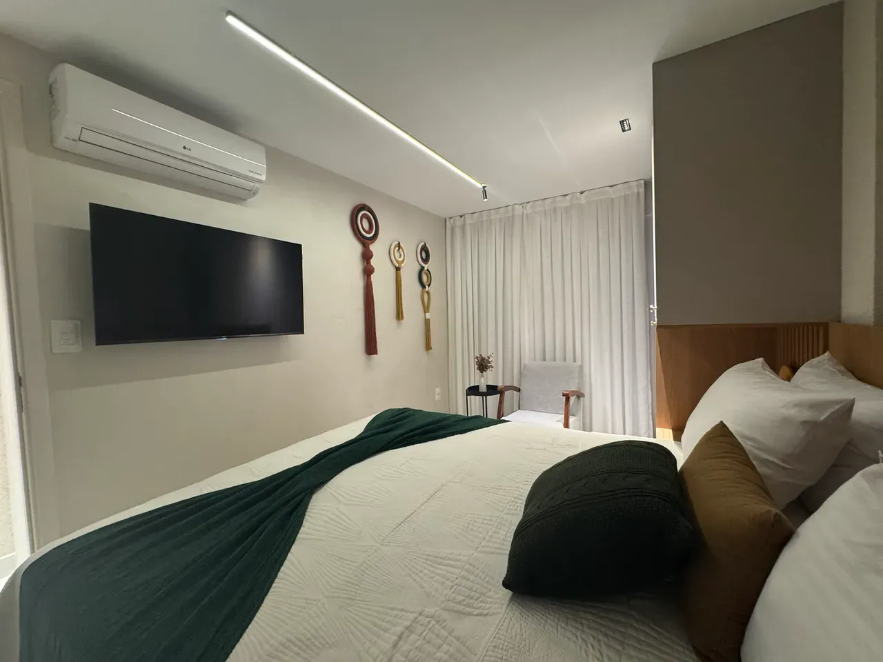 Робоче місце та 2 спальні: квартира 65 м² — photo 3