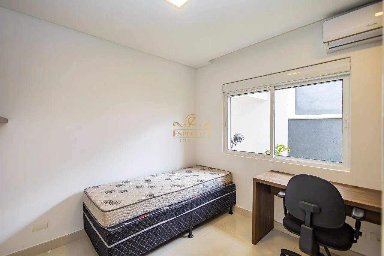 Condo house with 4 bedrooms and a private garden — photo 9