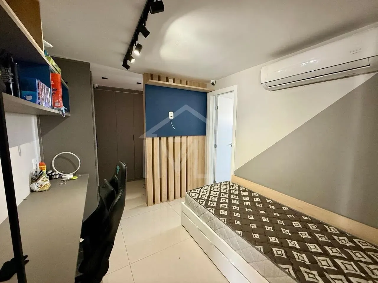 House with 3 suites, pool, 300 m² and 2 parking spots — photo 38