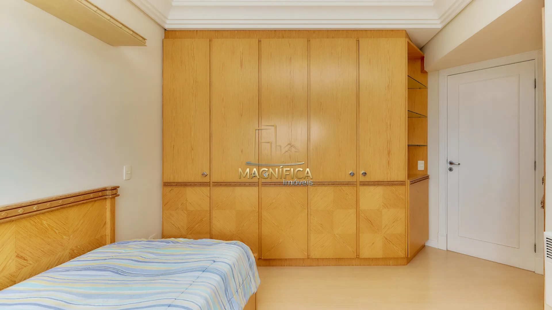 Apartamento de 322 m² con 3 suites y 4 plazas de garaje — photo 38