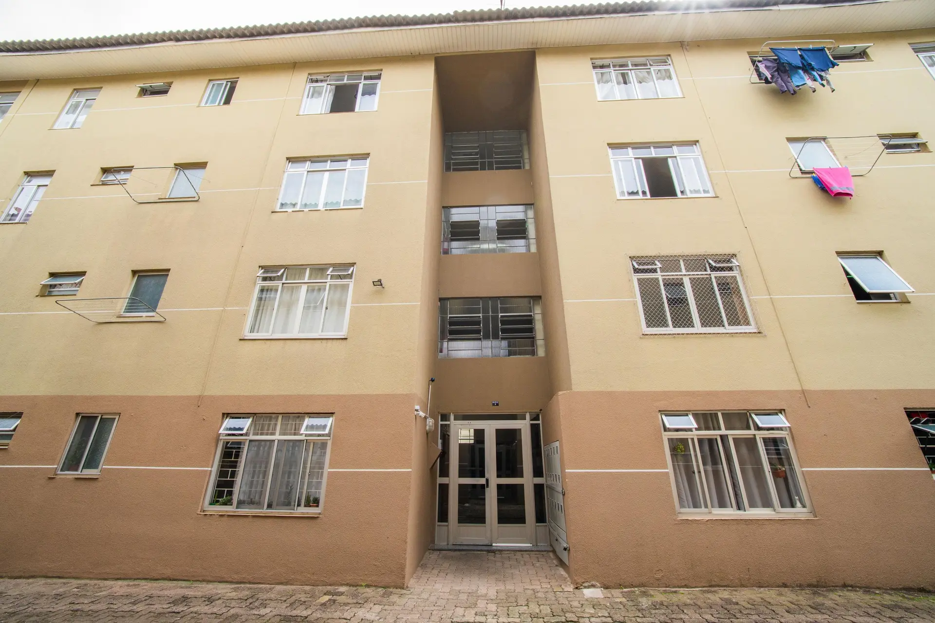 2-bedroom apartment with a washing machine in Curitiba — photo 40