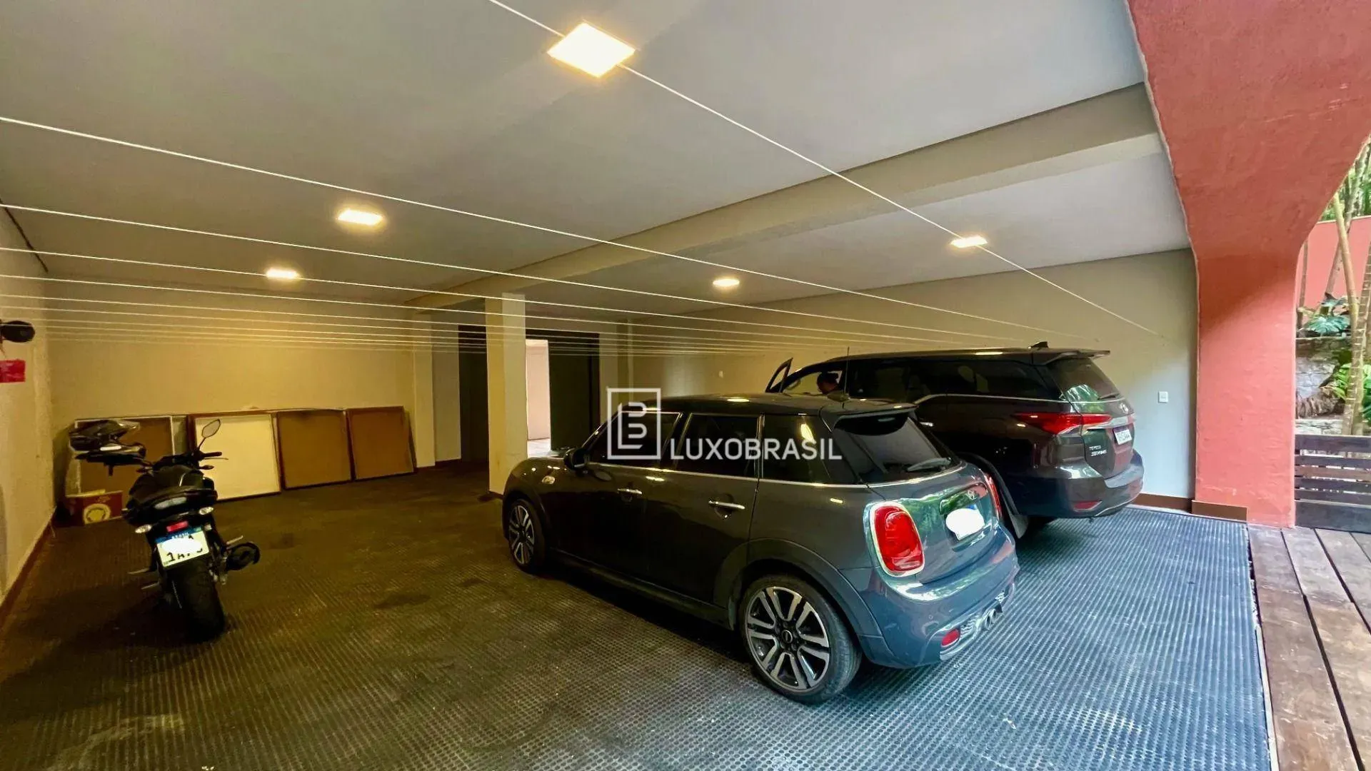 Furnished house with 9 en-suite bedrooms and 12 baths — photo 20