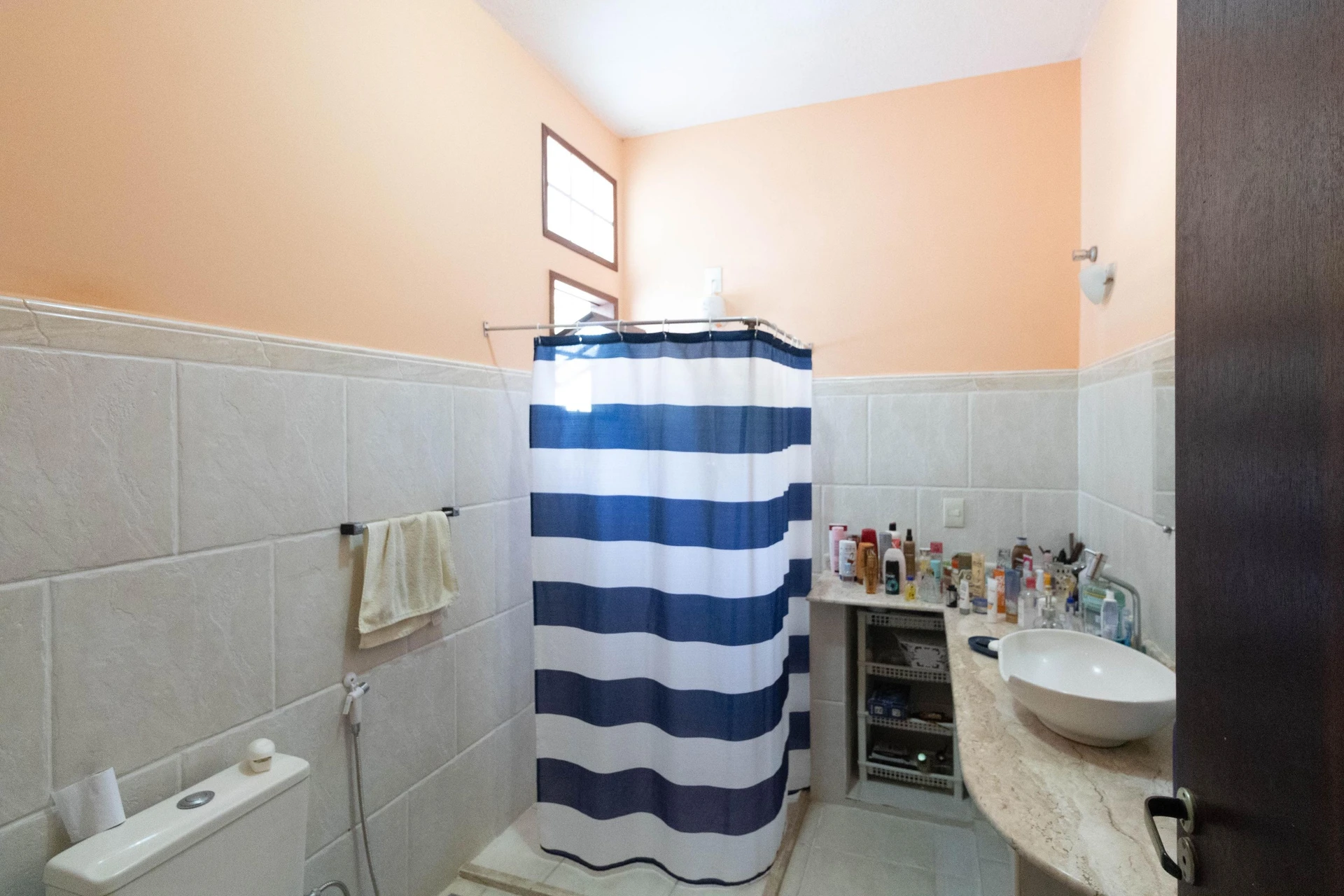 Меблированный дом с приватным садом и 4 спальнями — photo 25