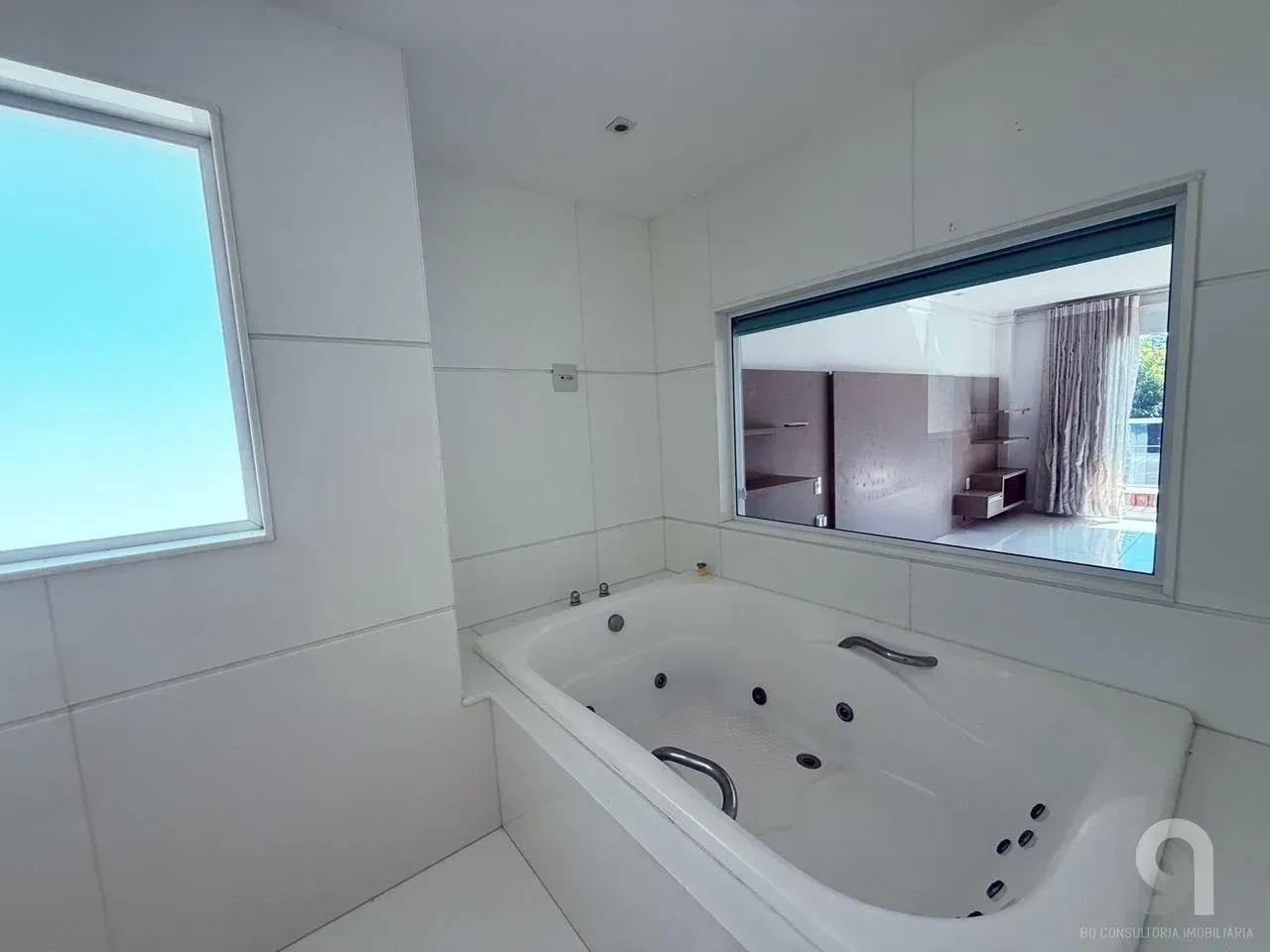 House with 4 bedrooms and 5 baths, 740 m² and 3 parking — photo 18