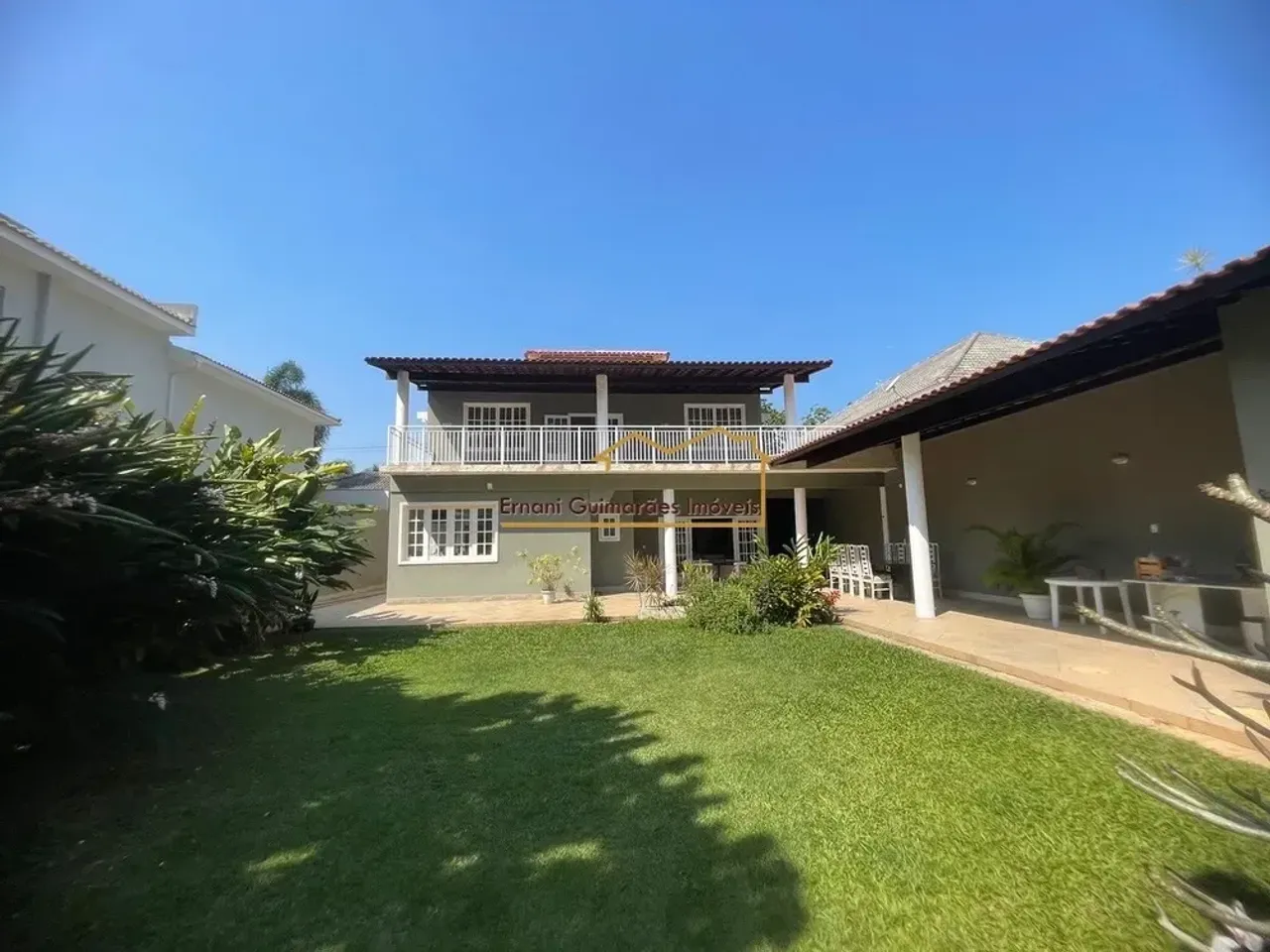 Casa com 5 quartos e 5 banheiros, 4 vagas e varanda — photo 19