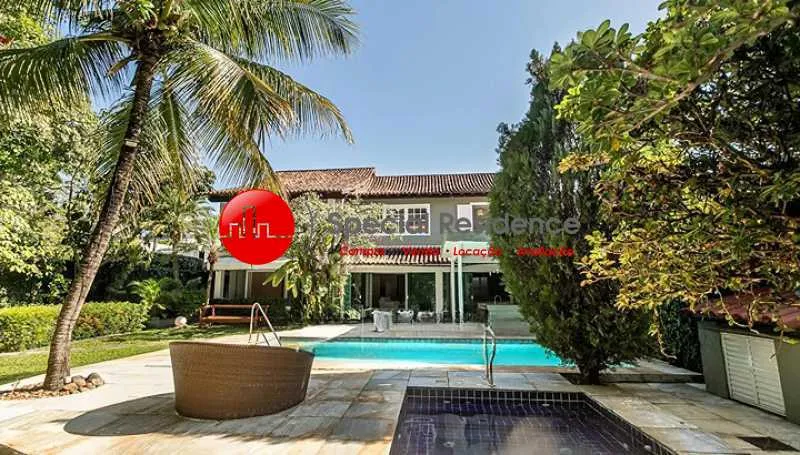Furnished house with 6 bedrooms and 1000 m² — photo 21