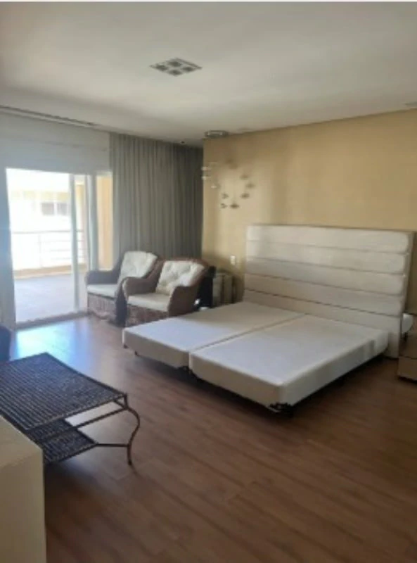 Furnished house with 6 en-suite bedrooms and 1,000 m² — photo 4