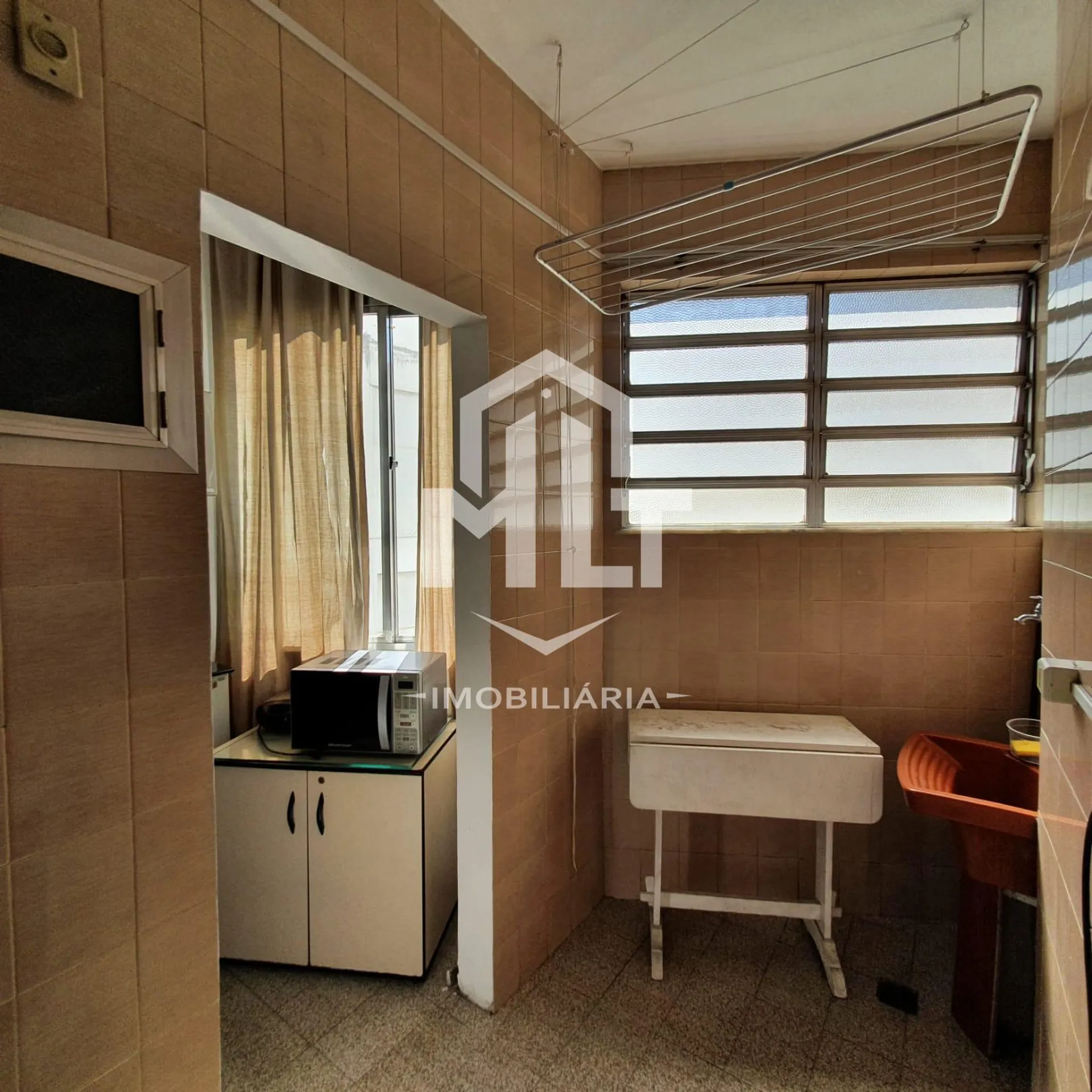 Apartment, 53 m², with wood or laminate floors — photo 16