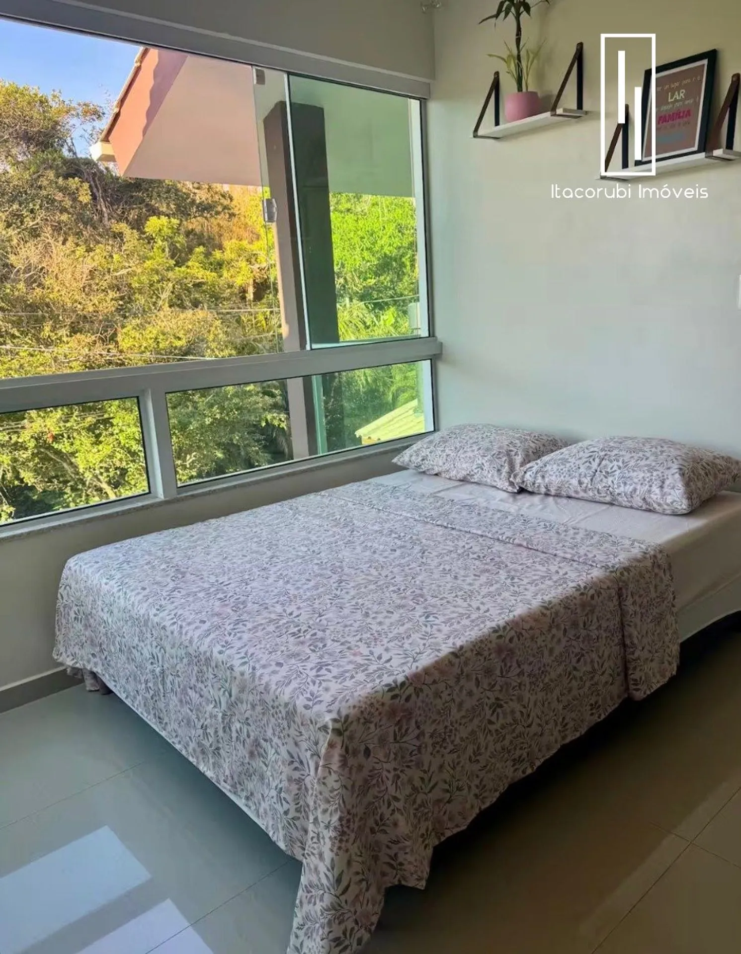 Furnished 2-bedroom house with an en-suite and pool — photo 29