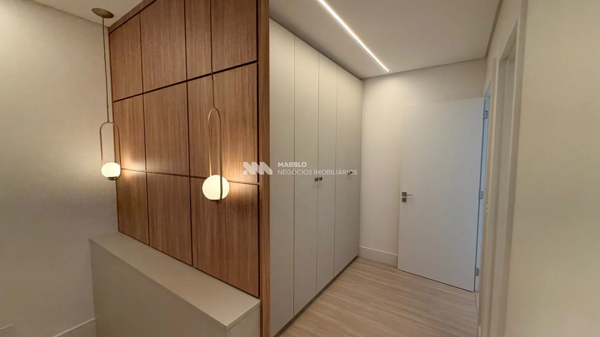 Apartment on the 5th floor with floor-to-ceiling windows — photo 22