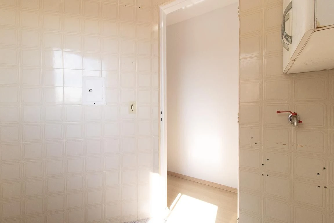 Apartment, 32 m², with wood or laminate floors — photo 13