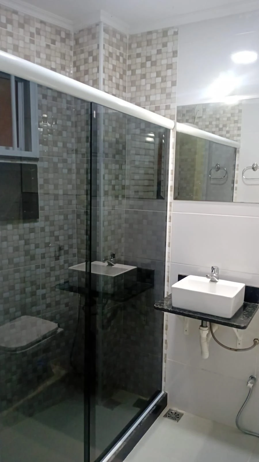 House with 2 bedrooms, 1 bathroom and separate kitchen — photo 7